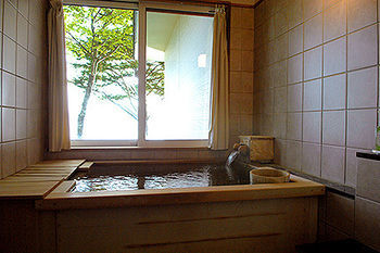 Lakeside Villa Suimeikaku Титосе Екстериор снимка